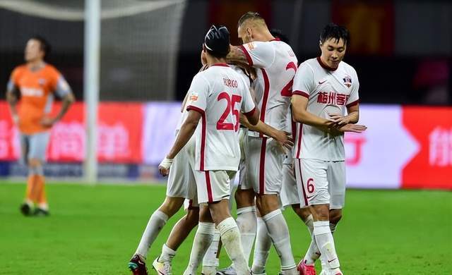  昂热定位球战术奏效，头球制胜拿下关键三分